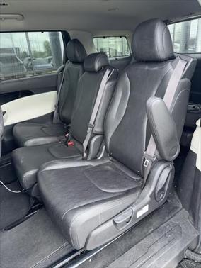 2022 Kia Carnival EX