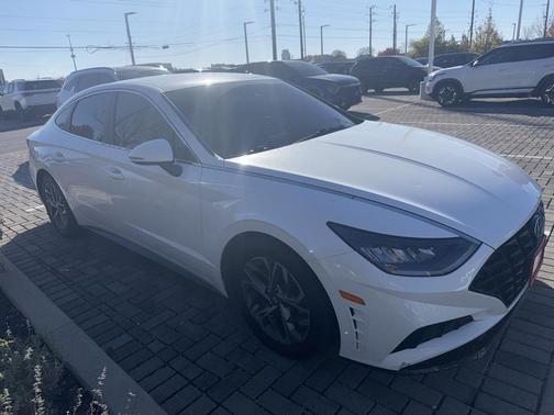 2022 Hyundai SONATA SEL