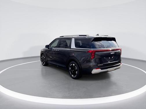 2025 Kia Carnival EX