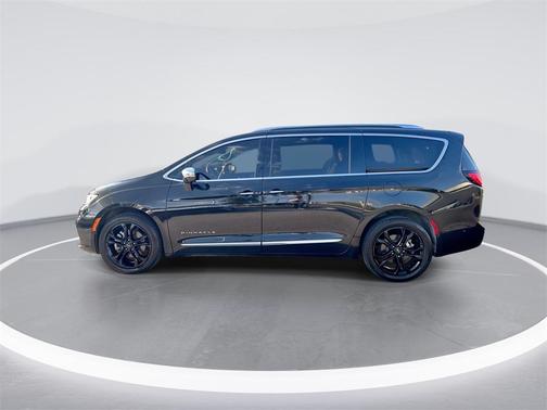 2022 Chrysler Pacifica L