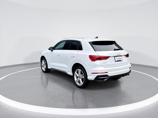 2021 Audi Q3 45 S line Premium
