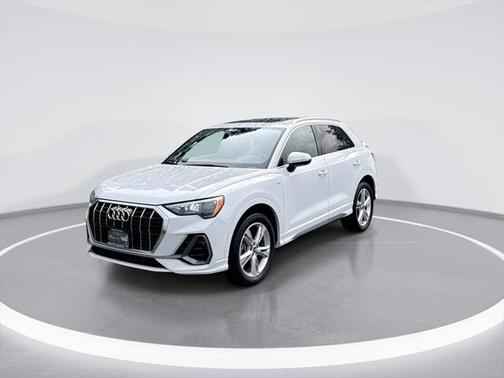2021 Audi Q3 45 S line Premium