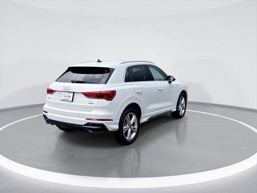 2021 Audi Q3 45 S line Premium