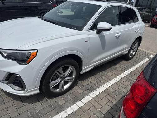 2021 Audi Q3 45 S line Premium