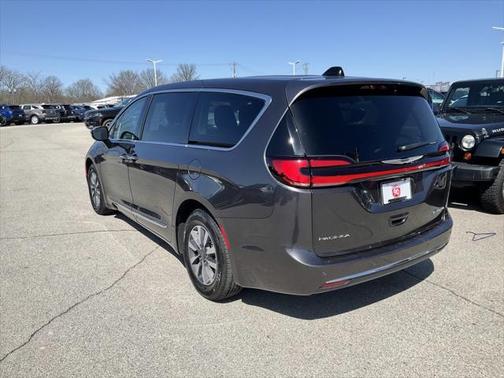 2023 Chrysler Pacifica Hybrid Limited