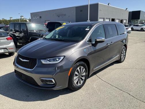 2023 Chrysler Pacifica Hybrid Limited
