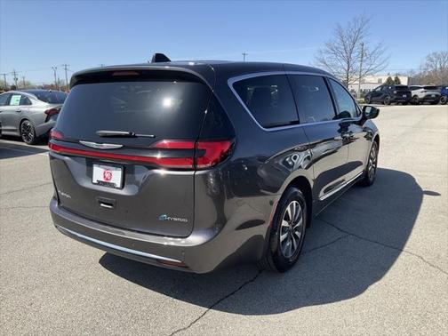 2023 Chrysler Pacifica Hybrid Limited