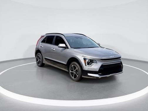 2025 Kia Niro SX