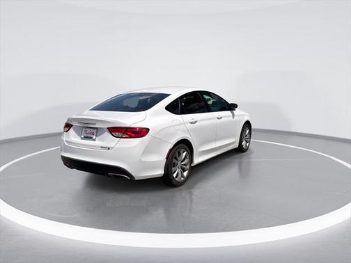 2016 Chrysler 200 S