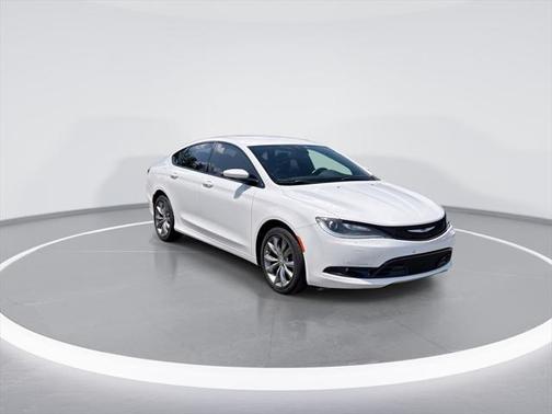2016 Chrysler 200 S