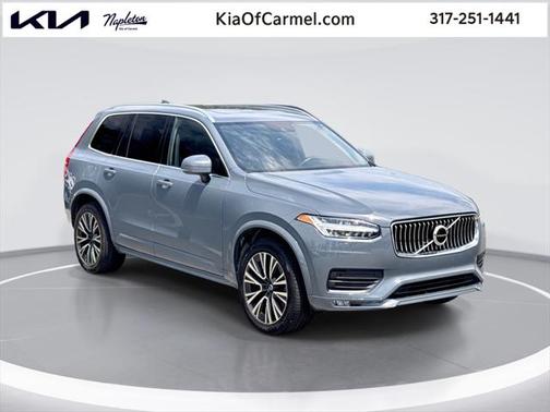 2021 Volvo XC90 T6 Momentum