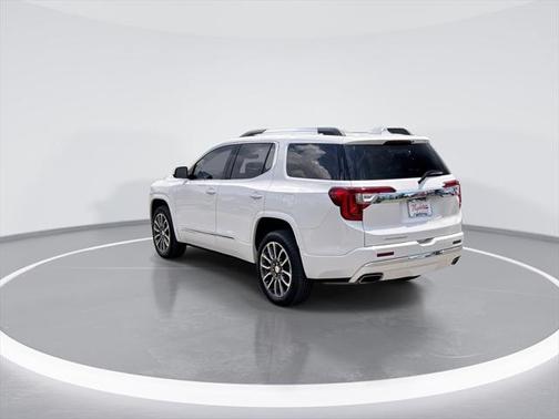2022 GMC Acadia Denali