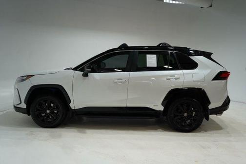 2023 Toyota RAV4 Hybrid SE