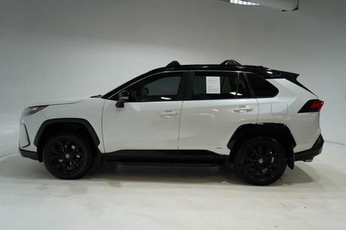 2023 Toyota RAV4 Hybrid SE