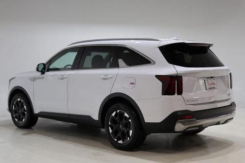 Glacial White Pearl 2025 Kia Sorento S