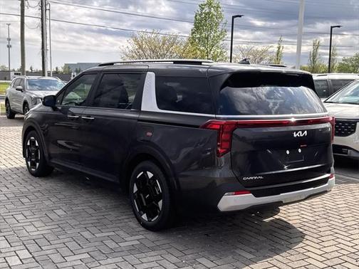 2025 Kia Carnival EX