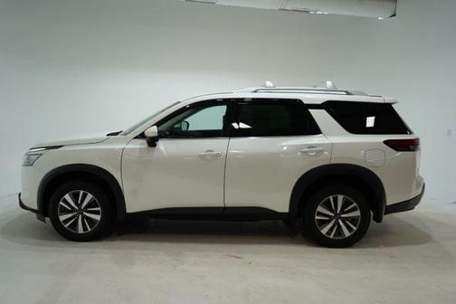 2024 Nissan Pathfinder SL 4WD