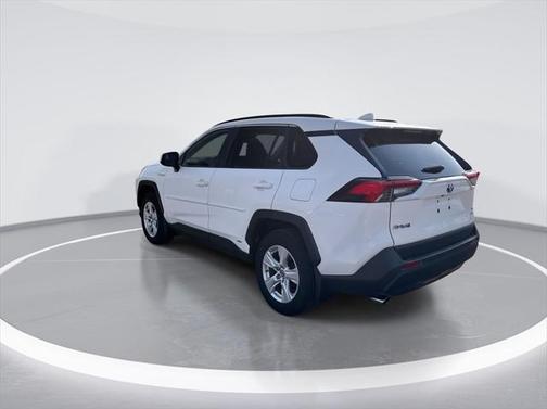 2019 Toyota RAV4 Hybrid XLE