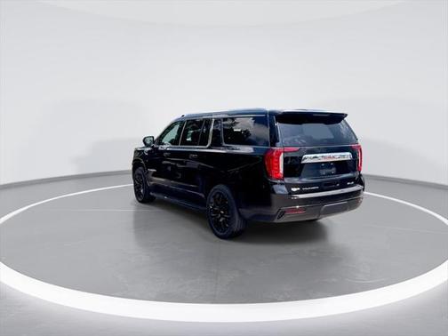 2023 GMC Yukon XL SLE