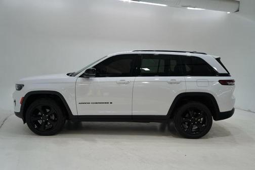 2022 Jeep Grand Cherokee Altitude