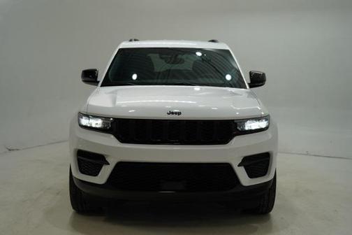 2022 Jeep Grand Cherokee Altitude