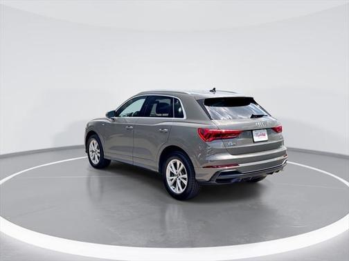 2022 Audi Q3 45 S line Premium
