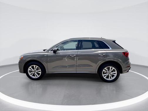 2022 Audi Q3 45 S line Premium