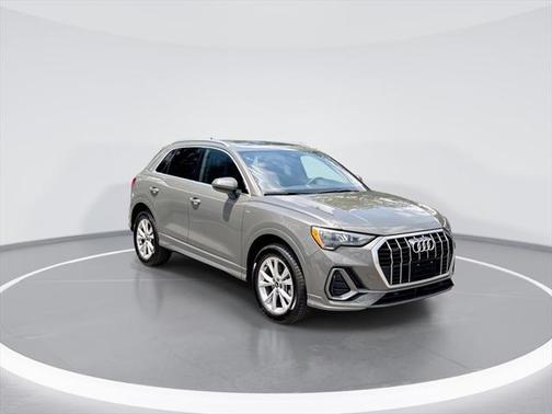 2022 Audi Q3 45 S line Premium