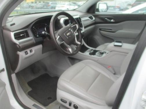 2023 GMC Acadia AWD SLT