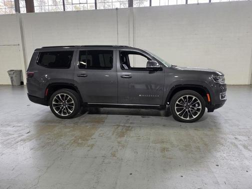 2022 Jeep Wagoneer Series III 4x4