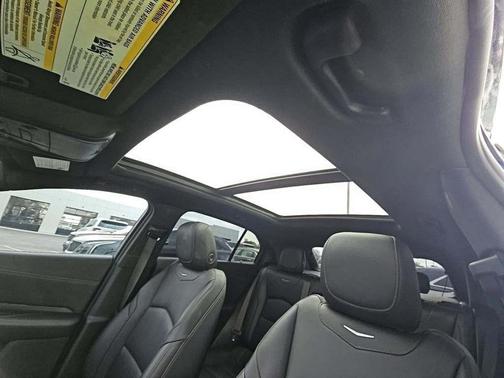 2022 Cadillac XT4 Sport