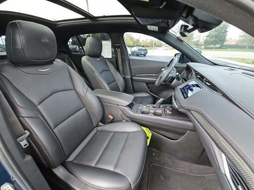 2022 Cadillac XT4 Sport