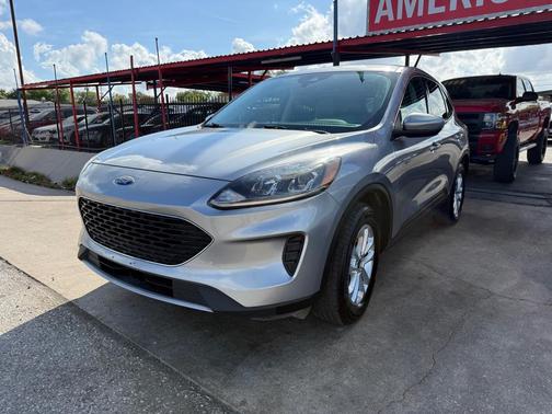 2021 Ford Escape SE