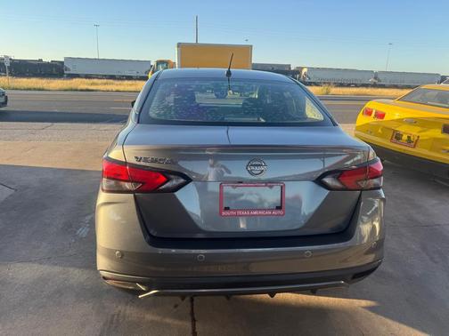 2020 Nissan Versa 1.6 S