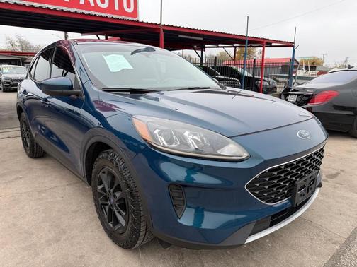 2020 Ford Escape SE