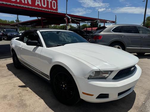 2012 Ford Mustang V6