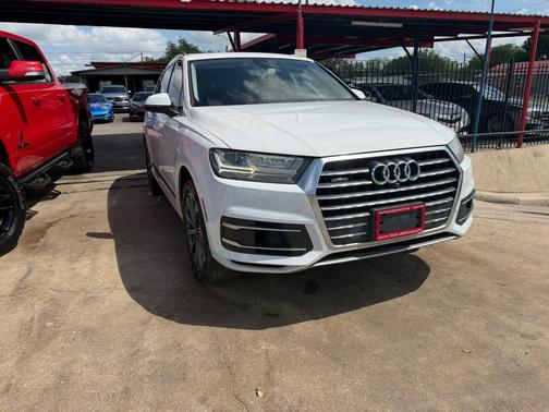 WHITE 2017 Audi Q7 3.0T Prestige