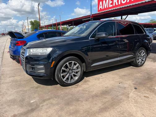 BLUE 2017 Audi Q7 3.0T Premium