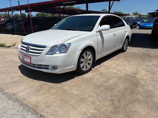 WHITE 2006 Toyota Avalon XL