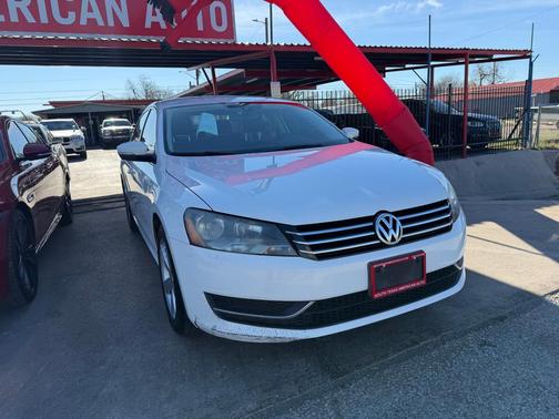 2015 Volkswagen Passat 1.8T Auto SE