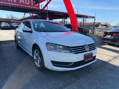 2015 Volkswagen Passat 1.8T Auto SE