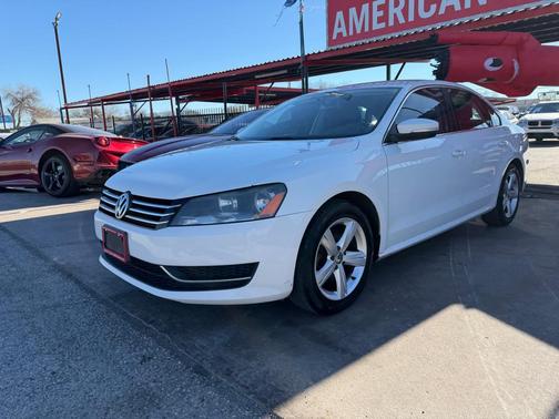 2015 Volkswagen Passat 1.8T Auto SE