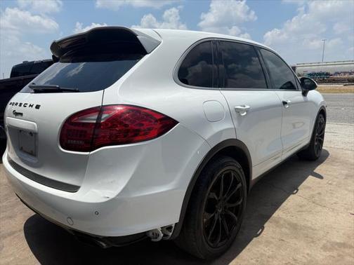 2014 Porsche Cayenne Base