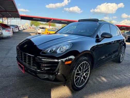 2018 Porsche Macan 