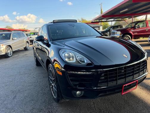 2018 Porsche Macan 