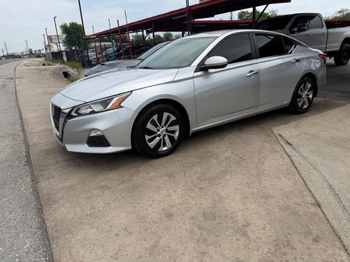 SILVER 2019 Nissan Altima 2.5 S