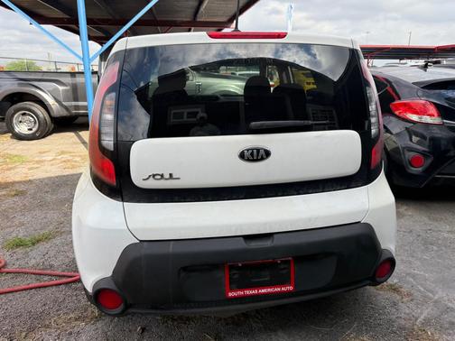 2016 Kia Soul Base
