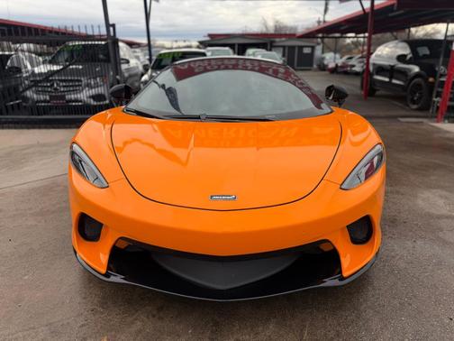 WHITE 2020 McLaren GT