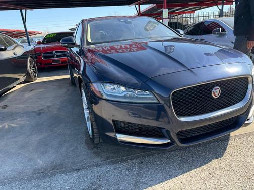 2017 Jaguar XF 35t Premium