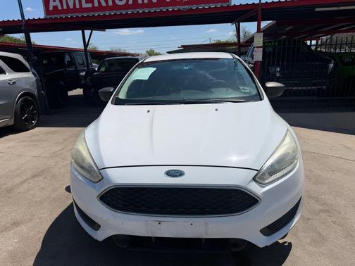 WHITE 2016 Ford Focus S